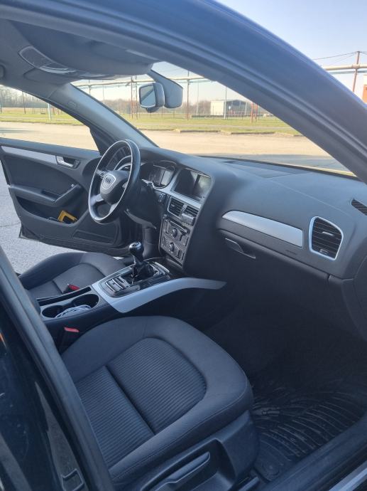 Audi A4 Avant 2,0 TDI, fotografija 13
