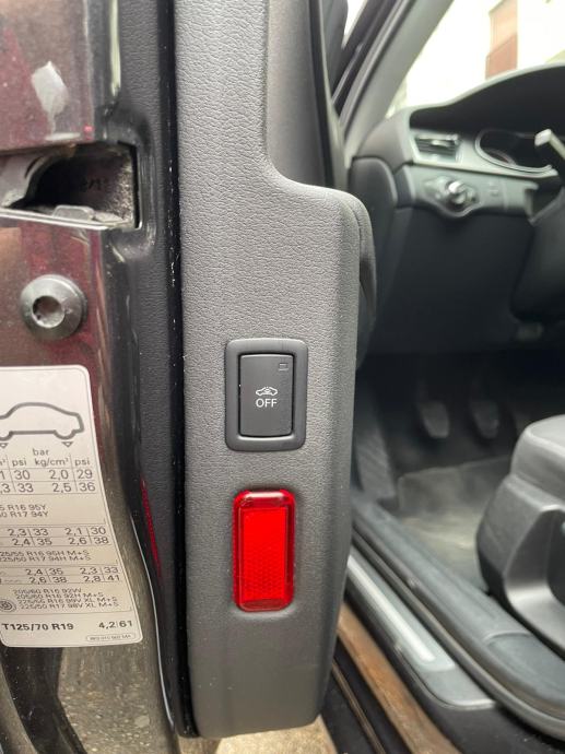 Audi A4 Avant 2,0 TDI, fotografija 13