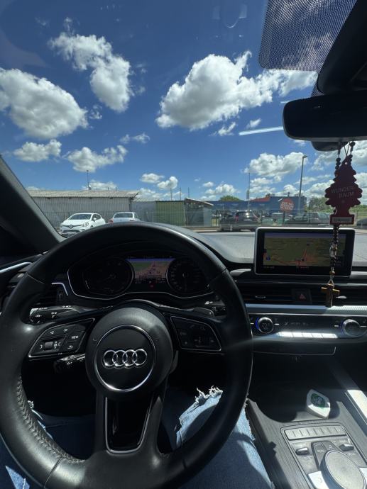 Audi A4 Avant 2,0 TDI, fotografija 6