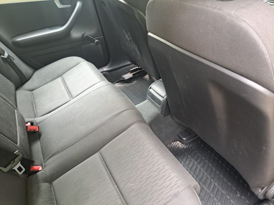 Audi A4 Avant 2,0 TDI, fotografija 14