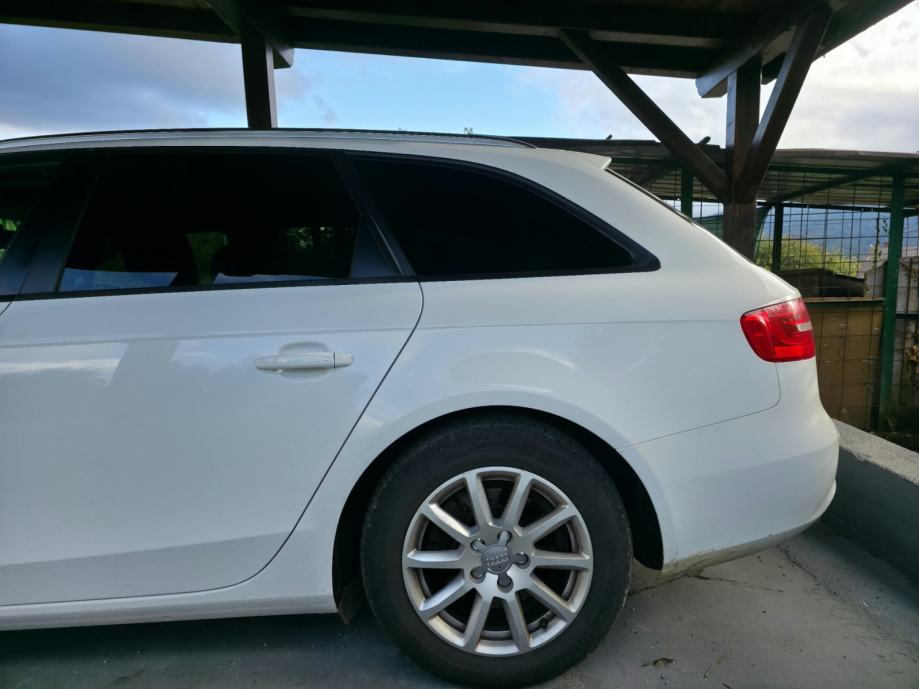 Audi A4 Avant 2,0 TDI, fotografija 5