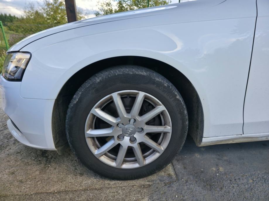 Audi A4 Avant 2,0 TDI, fotografija 6