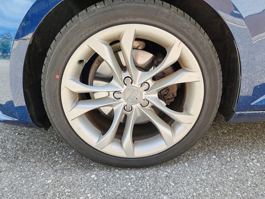 Audi A4 Avant 2,0 TDI Sport Ultra, fotografija 13