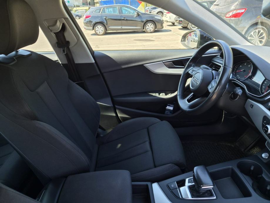 Audi A4 Avant 30 TDI automatik, fotografija 7