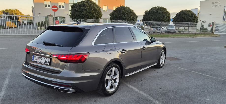 Audi A4 Avant 30 TDI **LED, koža, grijanje sjedala, odličan**, pogled izvana - slika 5