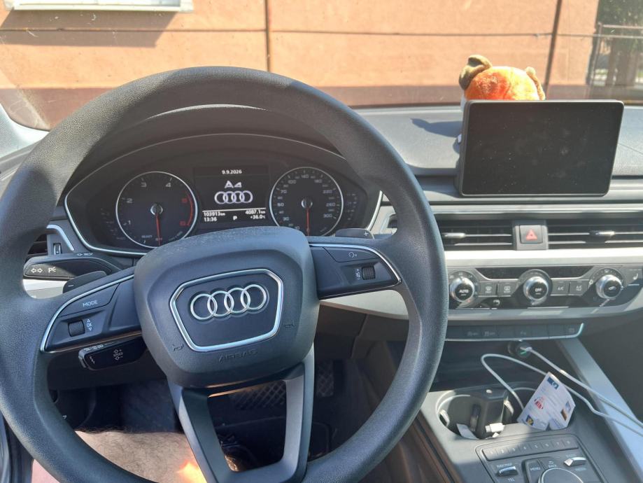Audi A4 Avant 30 TDI S tronic, veliki servis, reg. 06/2027, fotografija 2