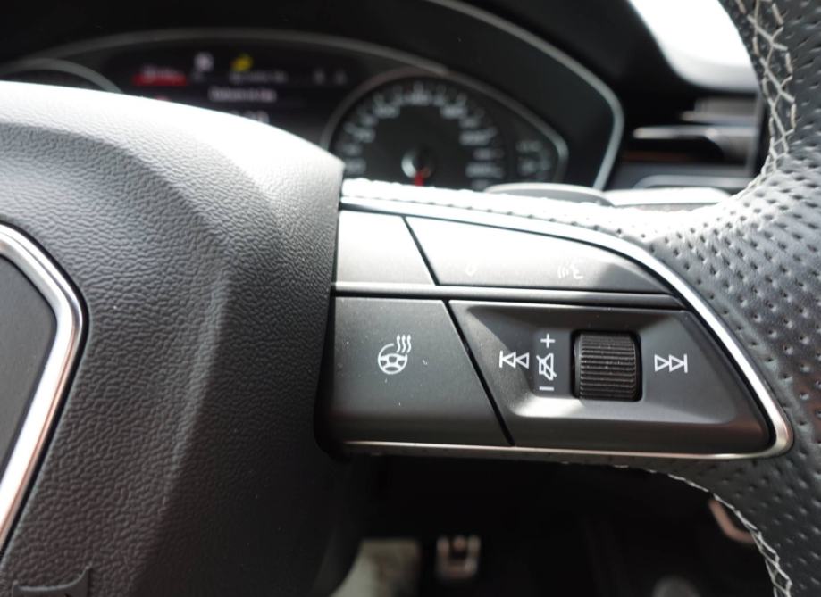 Audi A4 Avant 40 TDI (S line), fotografija 12