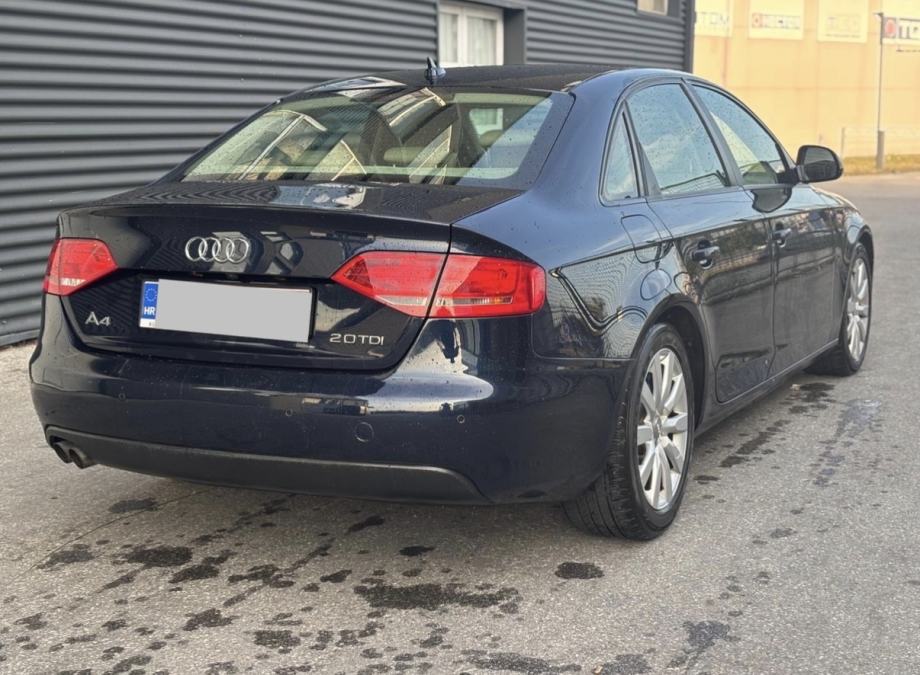 AUDI A4 Sport Automatik 2.0 TDI SPORT KOZA NAVI TEMPOMAT PARK SENZORI, fotografija 6