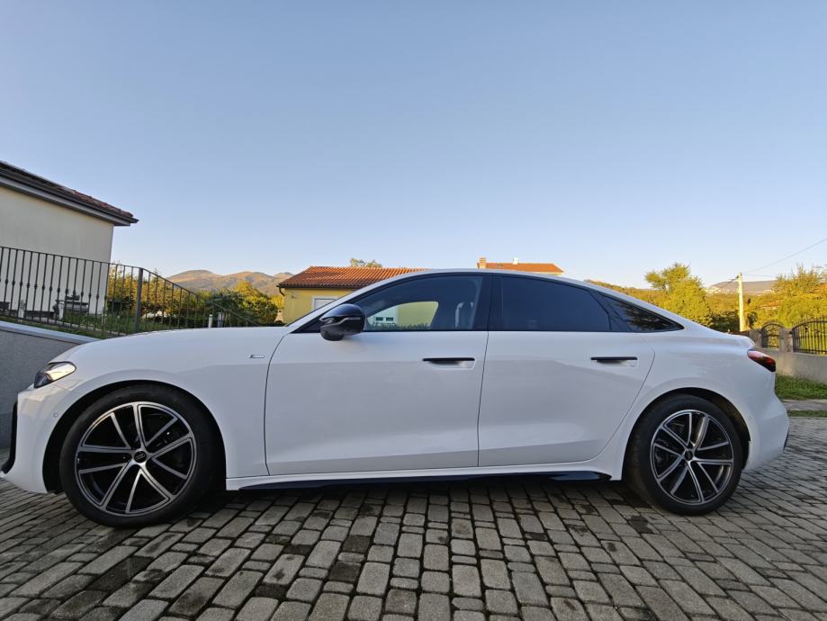Audi A5 Limousine 40 TFSI Full Oprema – 204 KS, fotografija 3