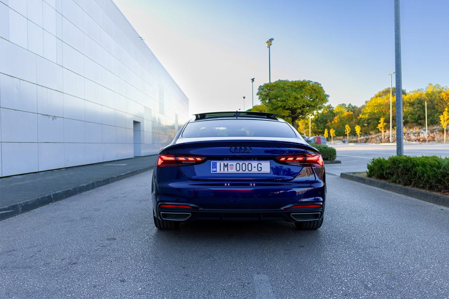 Audi A5 Sportback 2.0 TDI *S-LINE LIMITED *FULL OPREMA *1.vl *PRILIKA!, fotografija 7