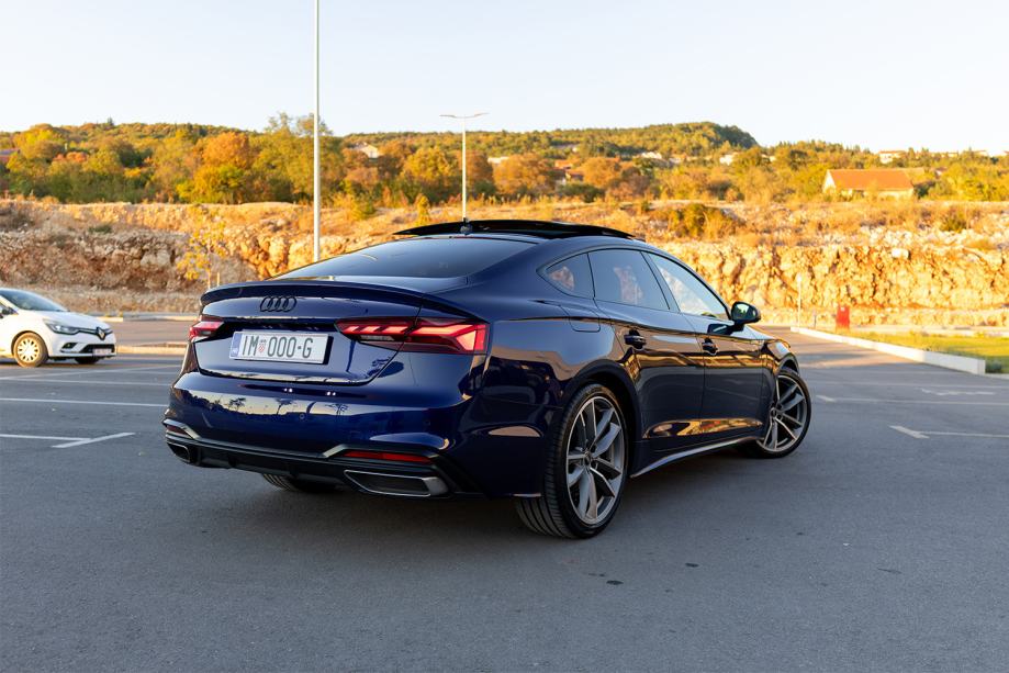 Audi A5 Sportback 2.0 TDI *S-LINE LIMITED *FULL OPREMA *1.vl *PRILIKA!, fotografija 5