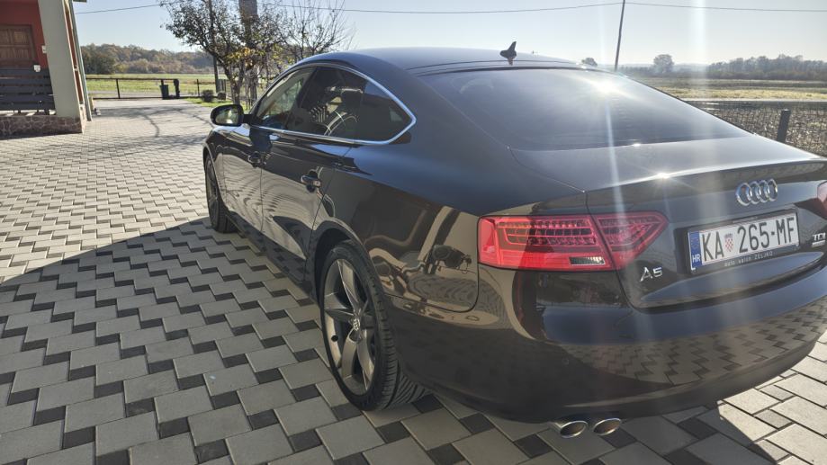 Audi A5 Sportback 2,0 TDI, reg 1 god, servisna, kao nov, fotografija 6