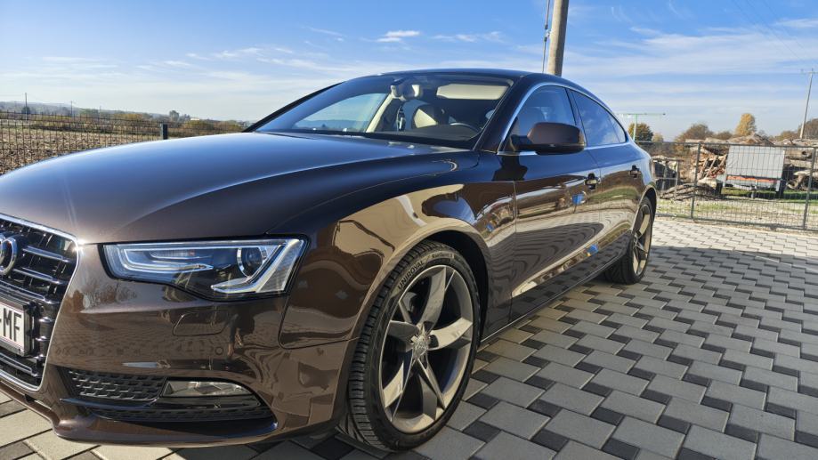 Audi A5 Sportback 2,0 TDI, reg 1 god, servisna, kao nov, fotografija 8