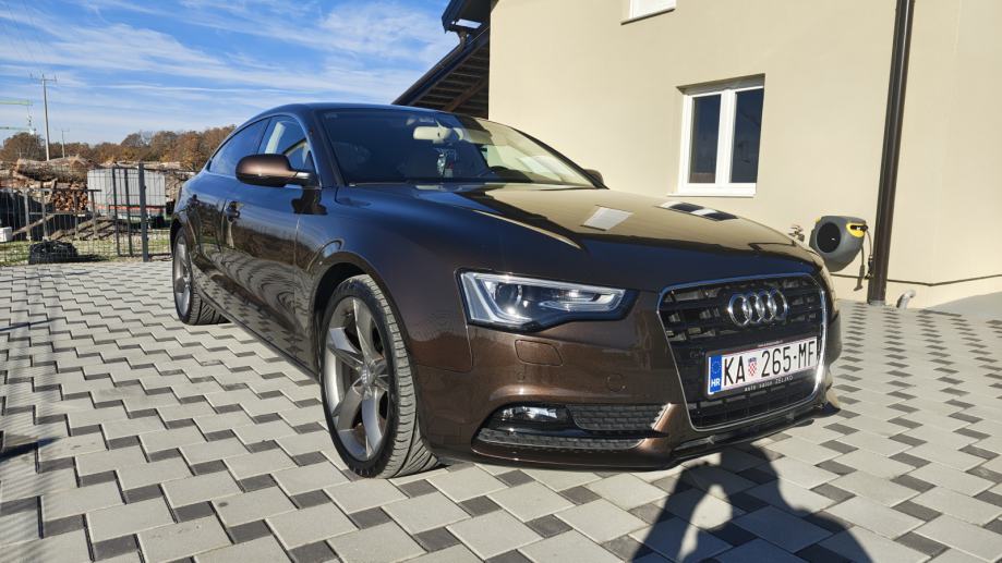 Audi A5 Sportback 2,0 TDI, reg 1 god, servisna, kao nov, fotografija 9
