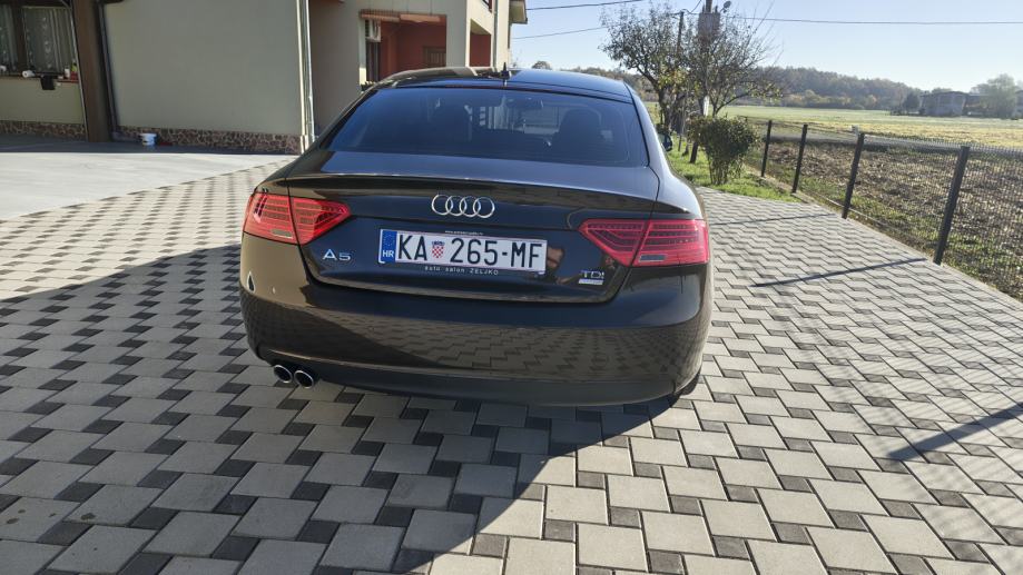 Audi A5 Sportback 2,0 TDI, reg 1 god, servisna, kao nov, fotografija 5