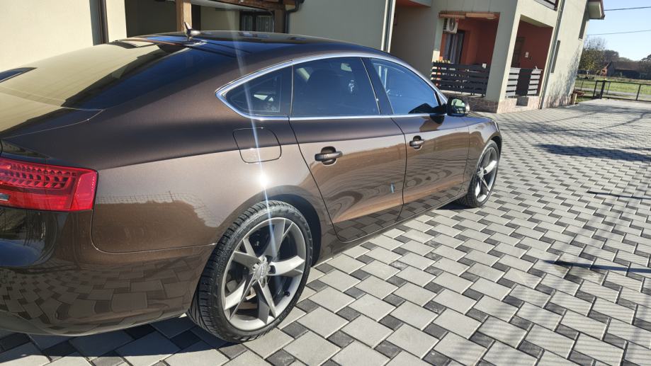 Audi A5 Sportback 2,0 TDI, reg 1 god, servisna, kao nov, fotografija 4