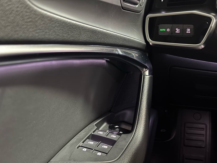 Audi A6 2.0 TDI •VIRTUAL•PANO•KOZA•KAMERA•AMBI•, fotografija 12