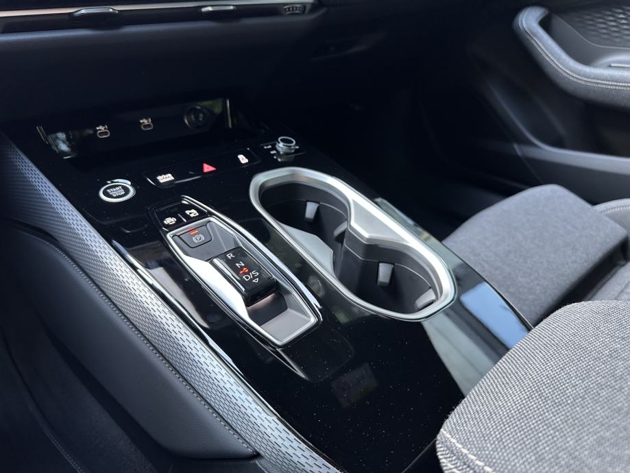 Audi A6 40TDI *S LINE+*ACC*MATRIX*360°*TECH PLUS*NOVO*DOSTUPNO ODMAH*, fotografija 15