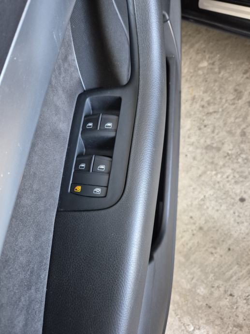 AUDI A6 AVANT 2.0 TDI, BOGATO OPREMLJEN, ODRŽAVAN I UREDNO SERVISIRAN, fotografija 16