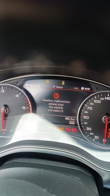 Hitno! Audi A6 3,0TDI,reg7/27,169tkm,S-line,black line,novi mehatronik, fotografija 18
