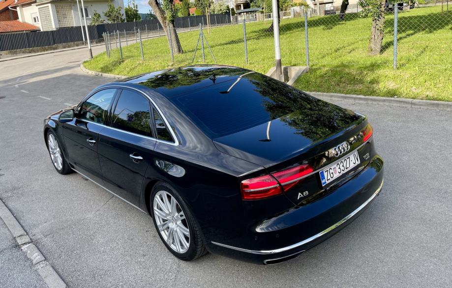 Audi A8 4.0 TFSI | 42.000 km | 435 ks, fotografija 8