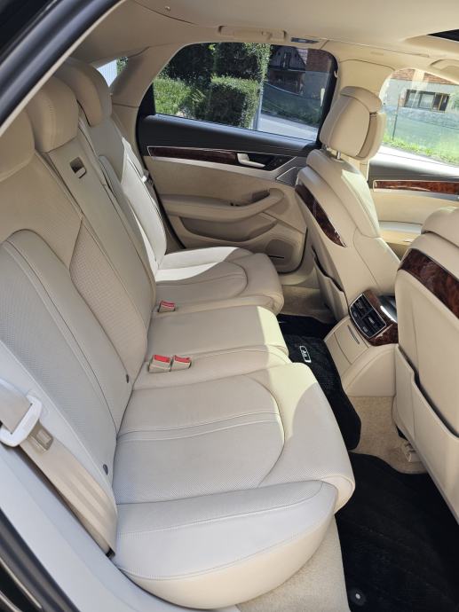 Audi A8 4.0 TFSI | 42.000 km | 435 ks, fotografija 12