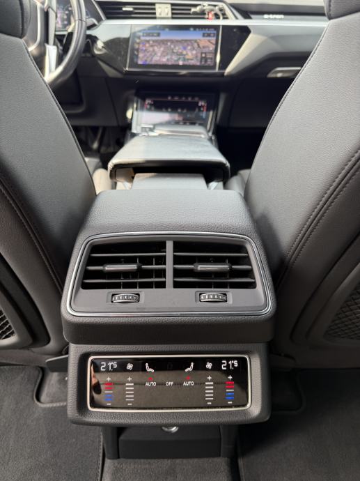 Audi E-tron 55 quattro advanced ~HUD~MATRIX LED~VIRTUAL~B&O~360/3D kam, fotografija 17