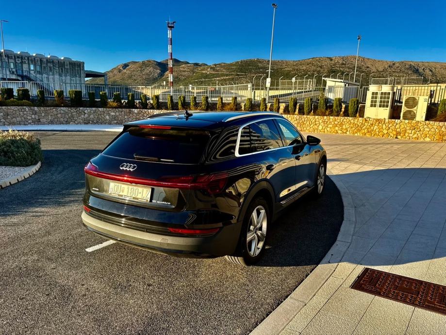 Audi e-tron 55 quattro automatik, fotografija 3