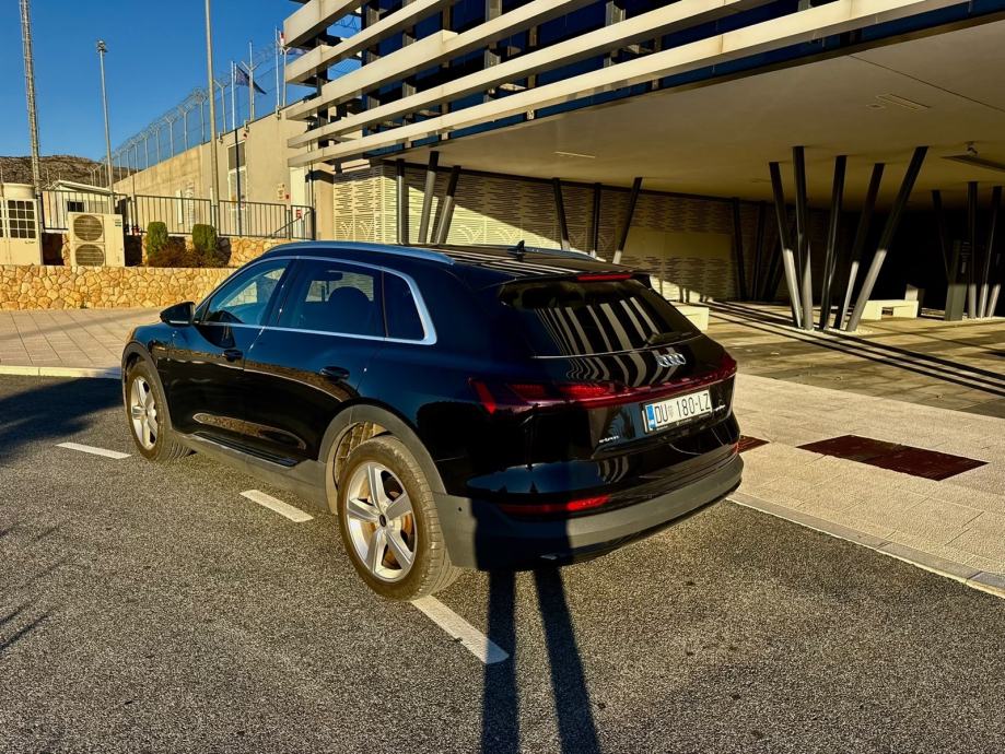 Audi e-tron 55 quattro automatik, fotografija 4