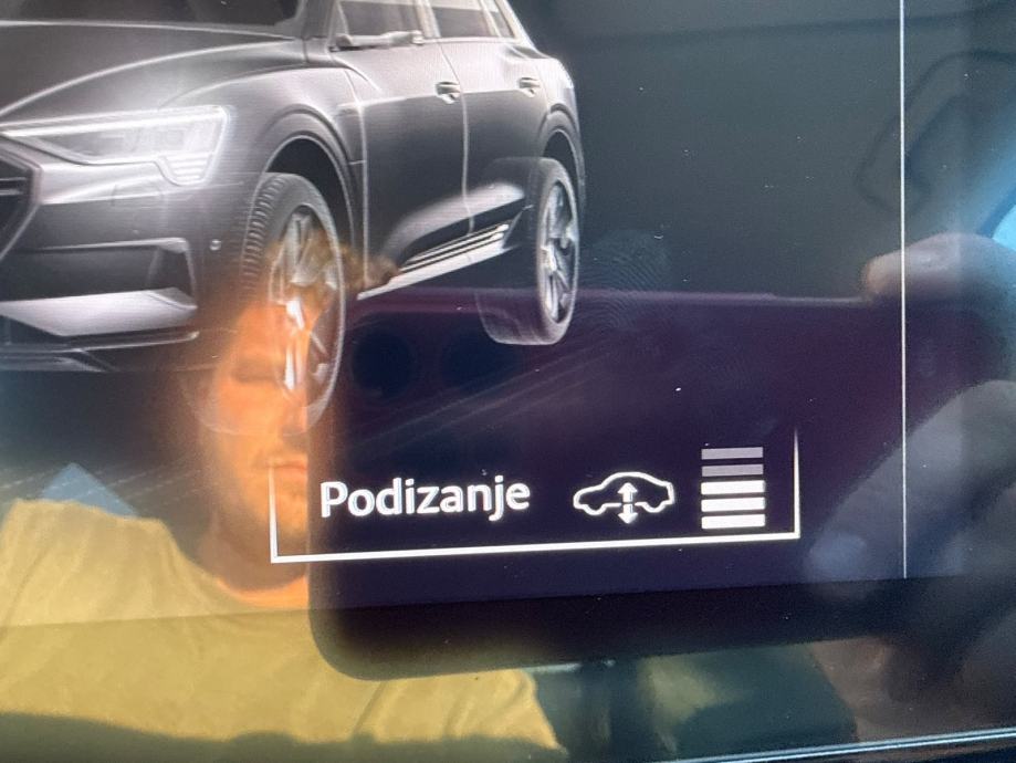 Audi e-tron 55 quattro automatik, fotografija 12