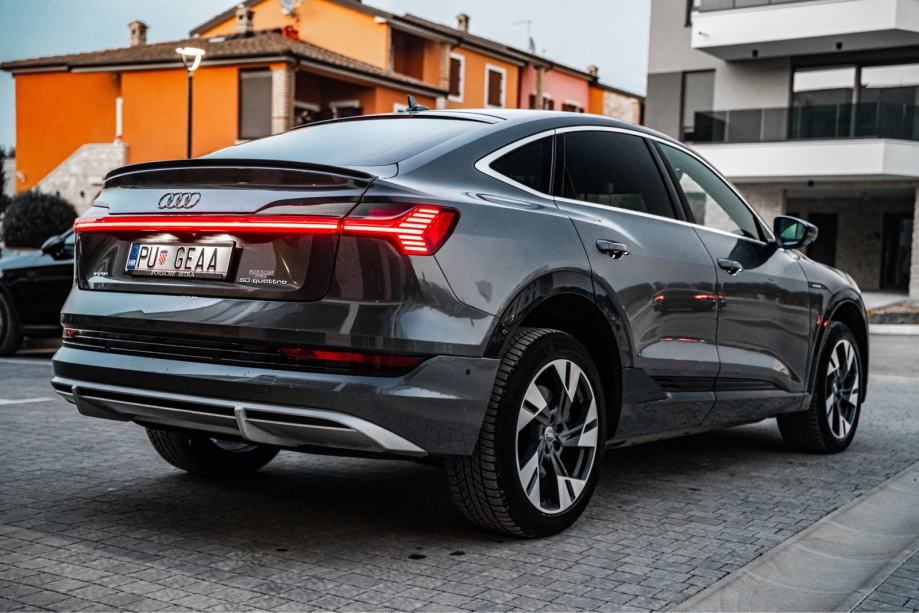 Audi E-tron Sportback 3x S-line, pogled izvana - slika 5