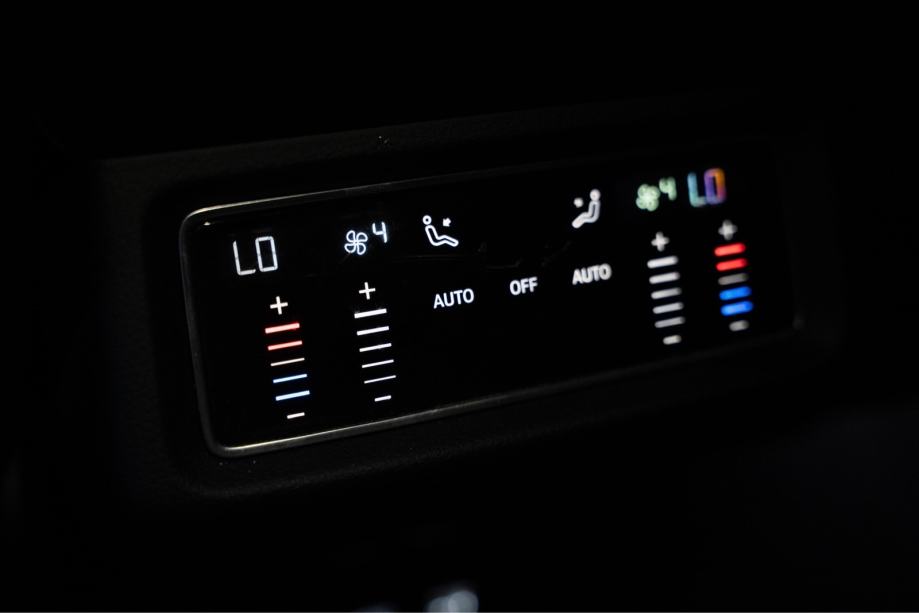 Audi E-tron Sportback 3x S-line, fotografija 15