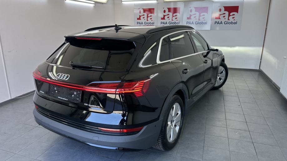 Audi e-tron S line quattro 55.NEMŠKI+4ALU.KAMERA.KUKA.NAVI.LED.OGR.SE, fotografija 4