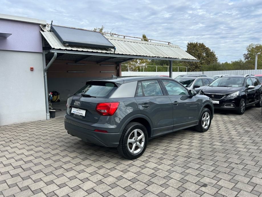 Audi Q2 1.6 TDI *garancija na km*, fotografija 5