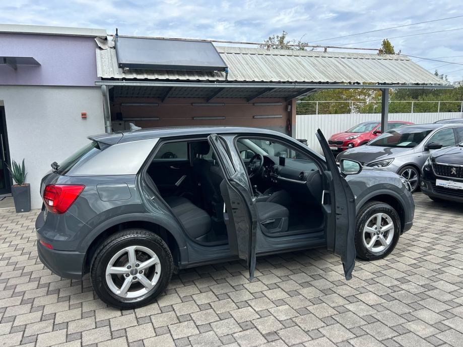 Audi Q2 1.6 TDI *garancija na km*, fotografija 9