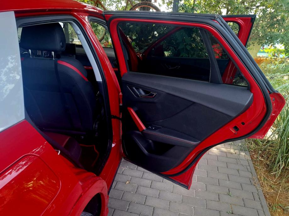 Audi Q2 • 2017 • 1.6 TDI • Garažiran • Servis. knjižica • Reg. do 8/27, fotografija 9
