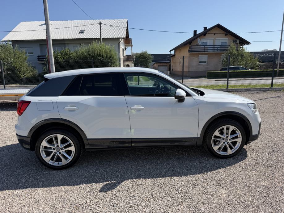 Audi Q2 1,6 TDI Sport edition - NAVIGACIJA - KAMERA - GARANCIJA, fotografija 5