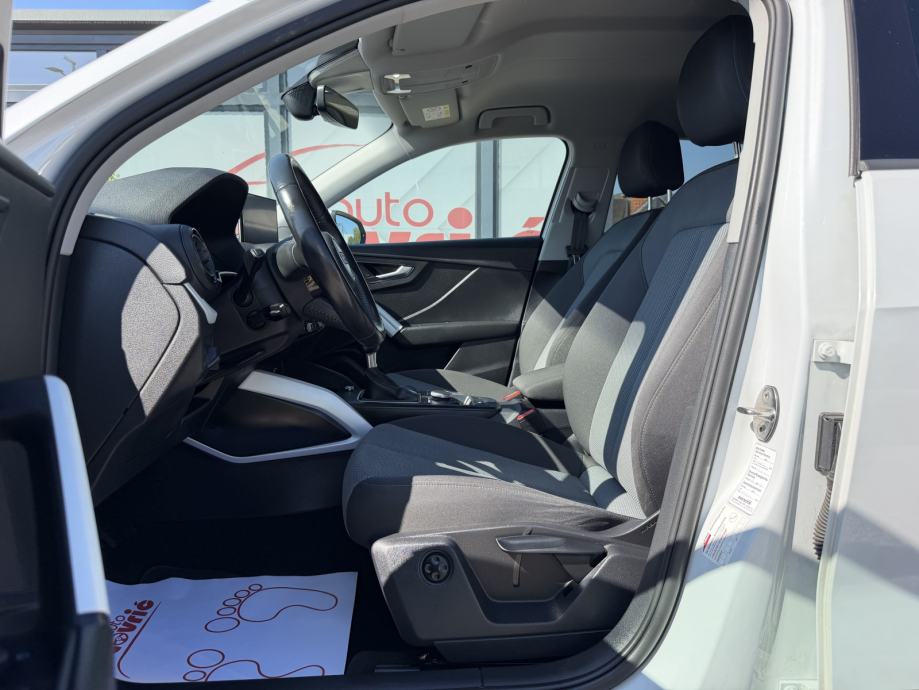 Audi Q2 1,6 TDI Sport edition - NAVIGACIJA - KAMERA - GARANCIJA, fotografija 9