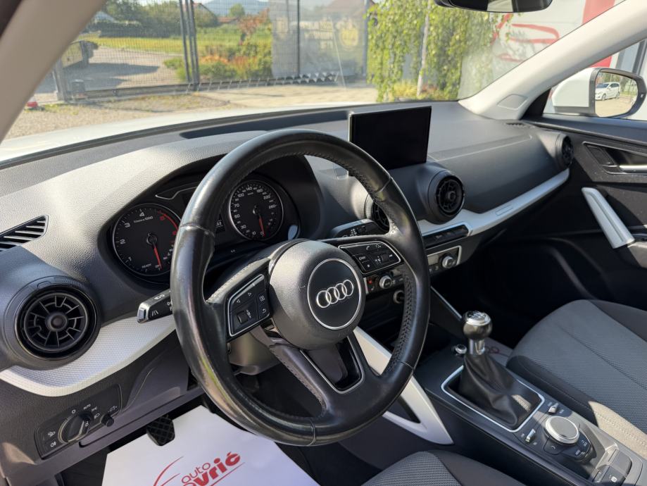 Audi Q2 1,6 TDI Sport edition - NAVIGACIJA - KAMERA - GARANCIJA, fotografija 12