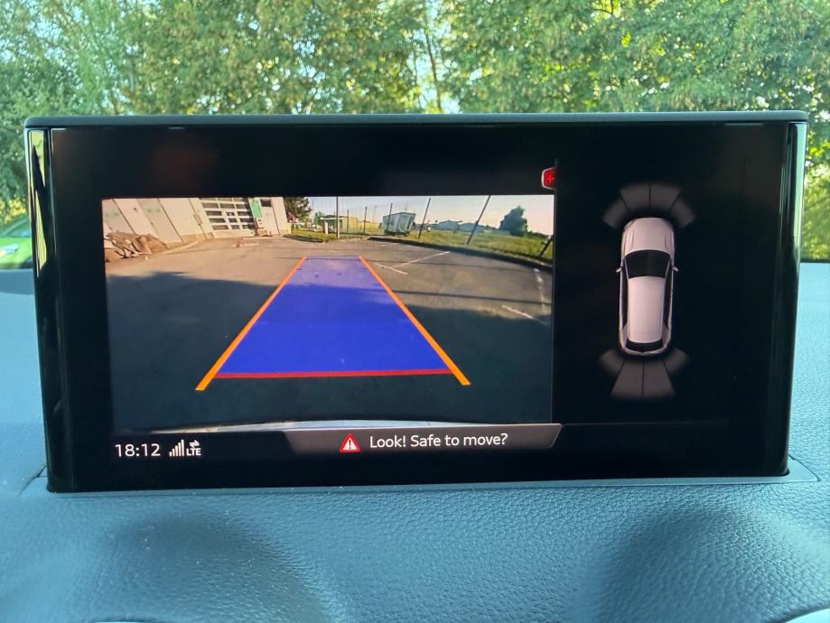 Audi Q2 30 TDI automatik,VIRTUAL,NAVI,LED,KAMERA,KOŽA,2 SETA KOTAČA, fotografija 18