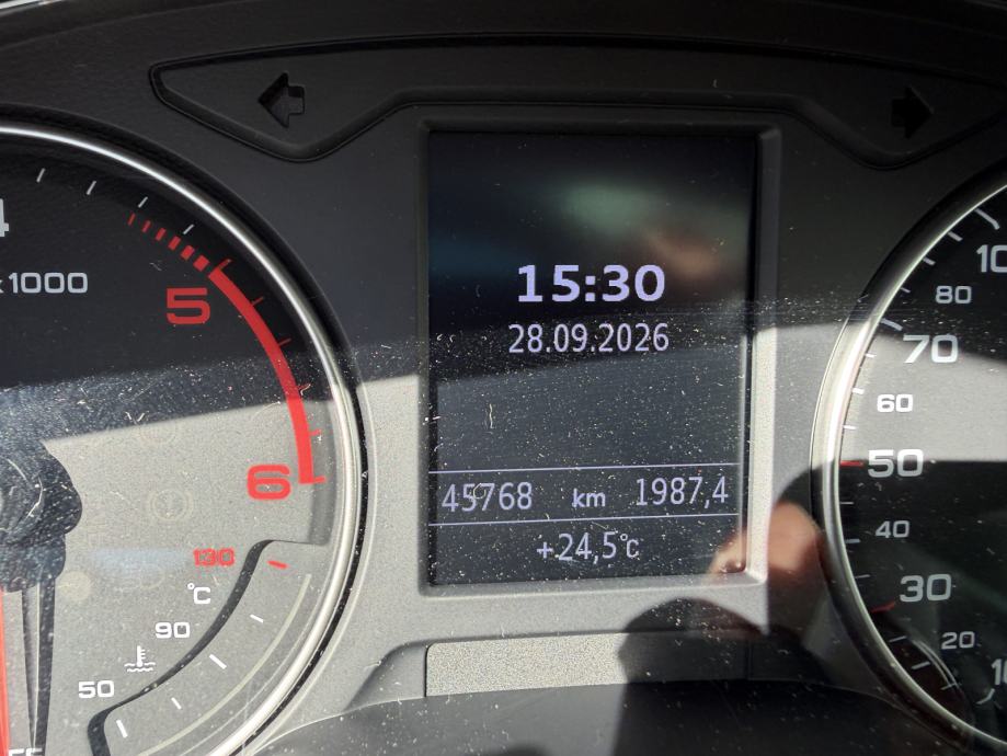 Audi Q2 30 TDIS tr- automatik Edition 10 NIJE UVOZ 1.REG. U RH, fotografija 8