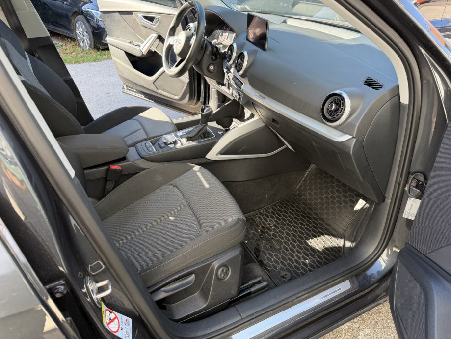 Audi Q2 30 TDIS tr- automatik Edition 10 NIJE UVOZ 1.REG. U RH, fotografija 14