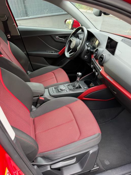 Audi Q2 Sport 1.0 benzin, 2019., 95k km, servisna, 2 seta Pirelli guma, fotografija 15