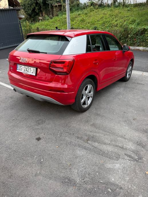Audi Q2 Sport 1.0 benzin, 2019., 95k km, servisna, 2 seta Pirelli guma, fotografija 5