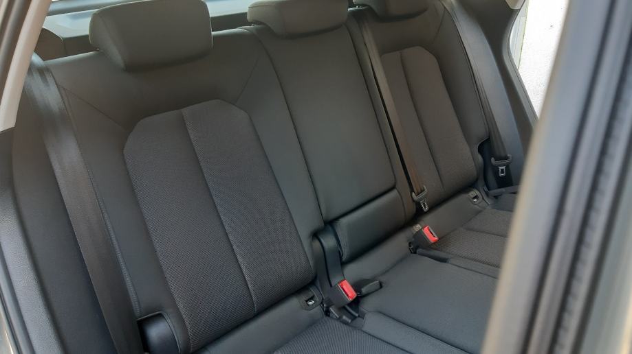 Audi Q3 2.0.TDI-AUTOMATIC-MATRIX-SERVISNA-1.VLASNIK-JAMSTVO-KAO NOV, fotografija 17