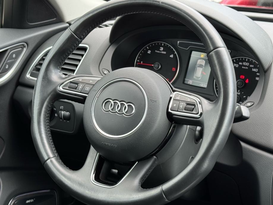 Audi Q3 2,0 TDI / S LINE / BIXENON / ALU / PDC / 150ks / JAMSTVO, fotografija 9