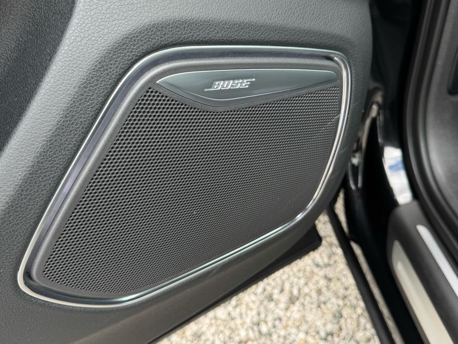 Audi Q3 2,0 TDI / S LINE / BIXENON / ALU / PDC / 150ks / JAMSTVO, fotografija 18
