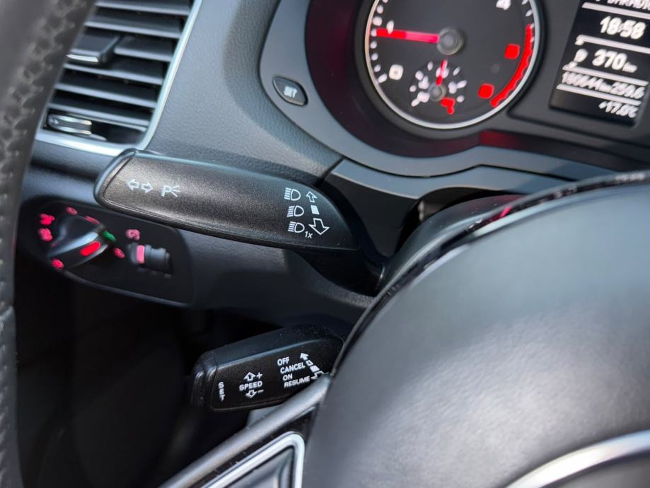Audi Q3 2,0 TDI, *park pilot*, *tempomat*, *BI XENON*, fotografija 12