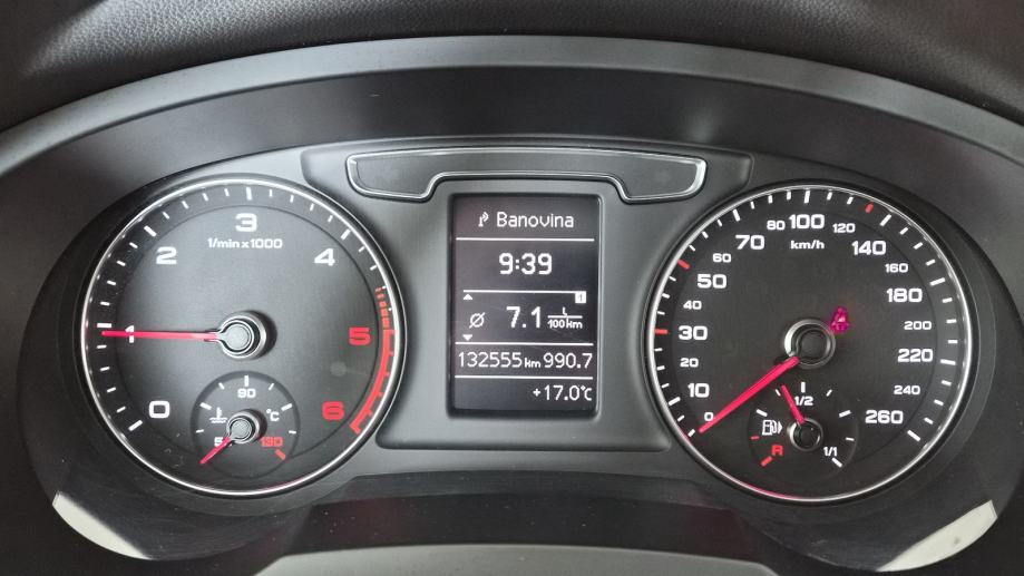 Audi Q3 2,0 TDI Sport&Style - 1.VLASNIK - NIJE UVOZ - KAO NOV -, fotografija 19