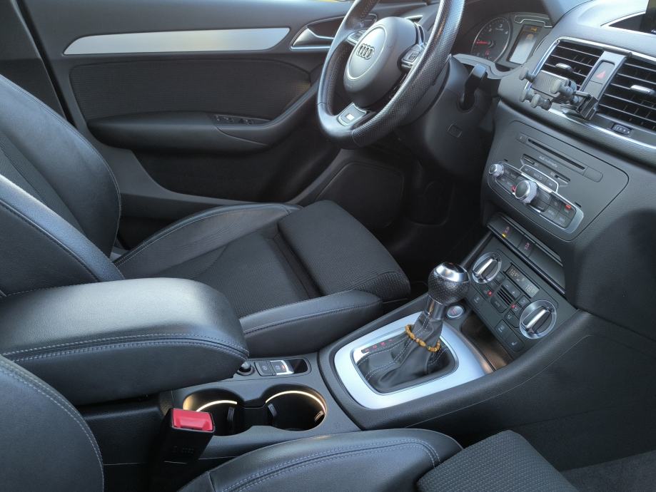 Audi Q3 2,0 TDI S-tronic, QUATTRO, 3x S-line, ODLIČAN !!!!!, fotografija 19